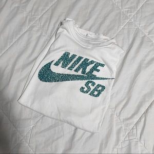 NIKE SB: T-Shirt